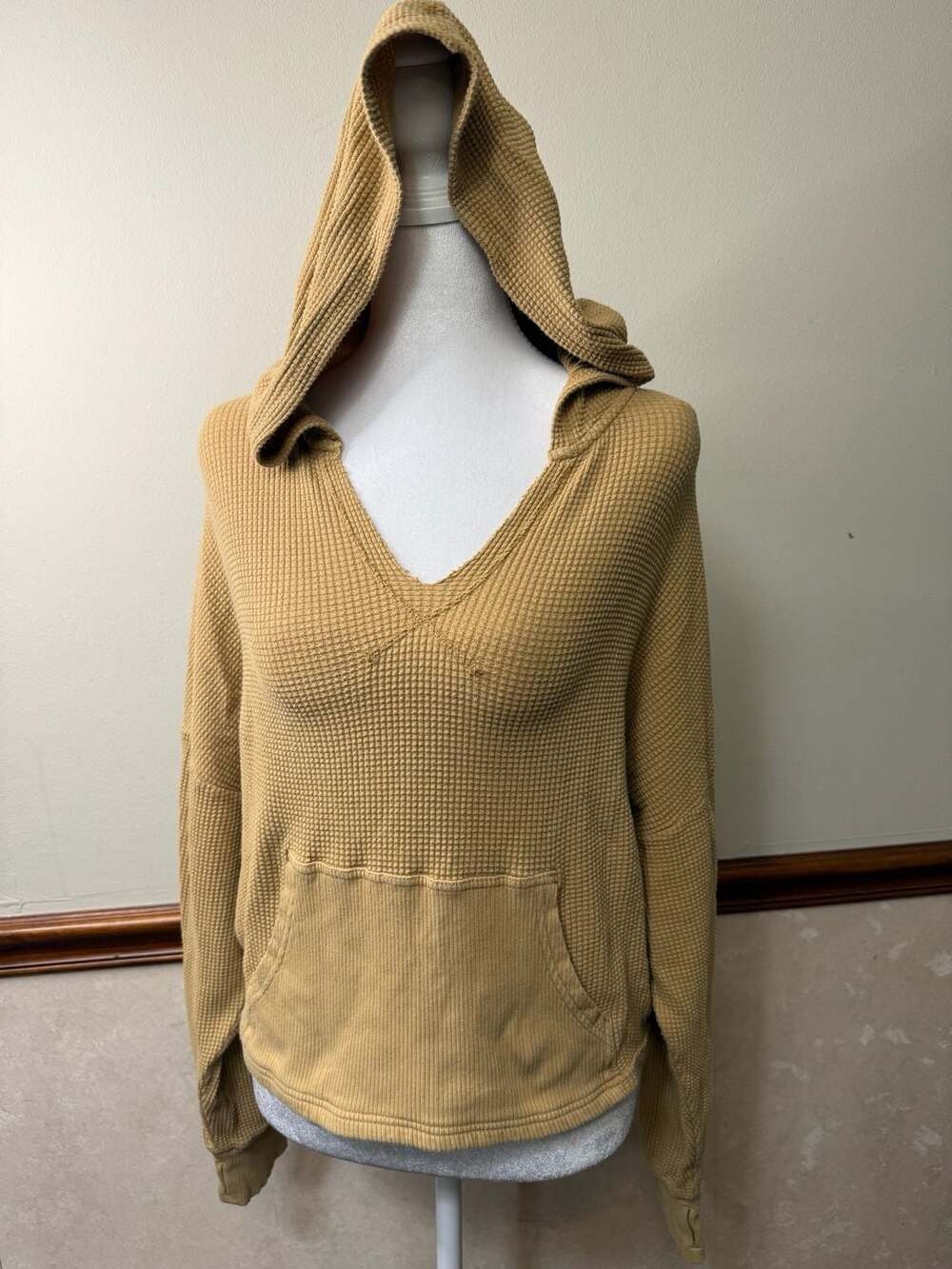 Offline by Aerie Waffle Hoodie Size S Yellow Thermal V-Neck Cropped Pocket
